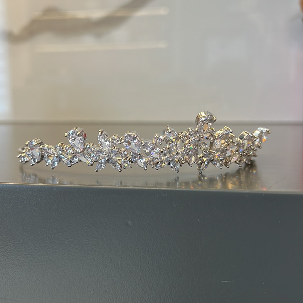 Tiara - Picture 3 of 5